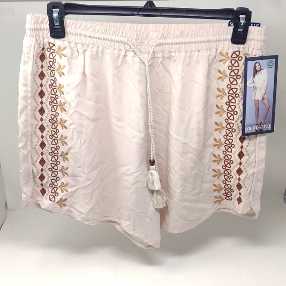 SOUND/STYLE Women's Boho Khaki Pull-on Short